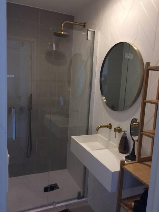 Lovely Refurbished Apartment Nizza Exterior foto